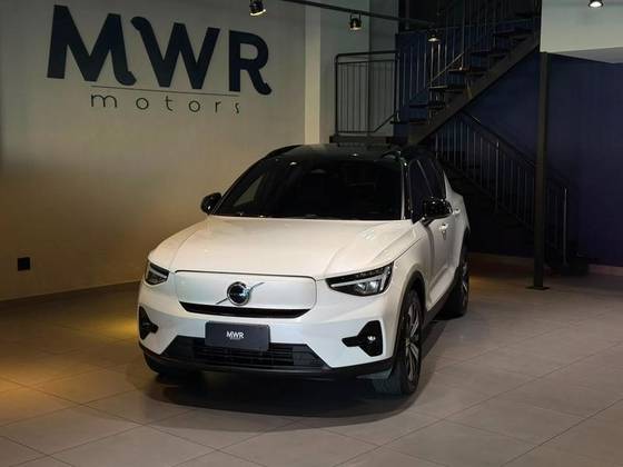 VOLVO XC40 P6 RECHARGE ELECTRIC PLUS VOLVO XC40 P6 RECHARGE ELECTRIC PLUS